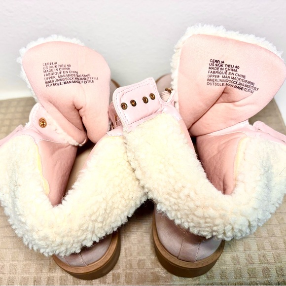 Cerelia (Women's) Shearling Cuff Boot - Picture 4 of 4